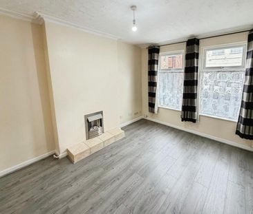 2 bedroom end of terrace house to rent - Photo 1