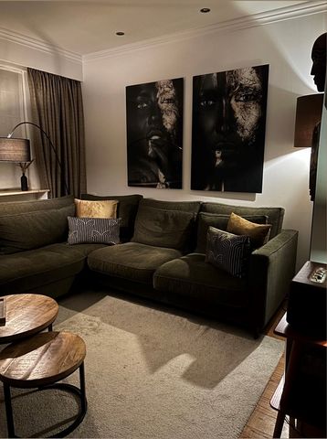 Volledig gerenoveerde zolderkamer in gezellige rijwoning - Photo 4