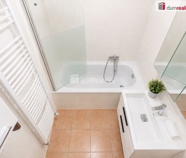 Pronájem bytu 2+kk 47 m², V Honech 686, Klecany - Photo 5