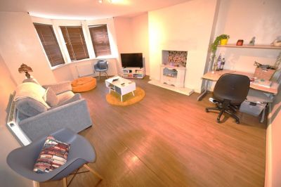 1 bedroom Flat in Flat A, Leeds - Photo 1