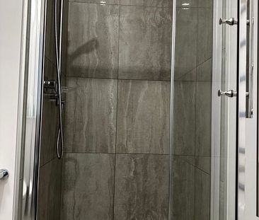 Fully furnished modern one bedroom Apartment. - Photo 5