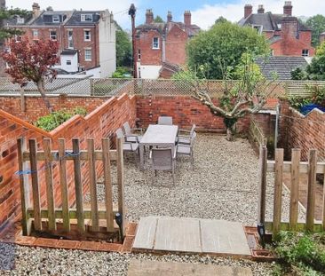 6 bedroom House To Let - Photo 1