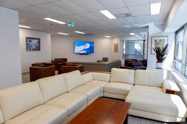 Surfers Paradise - Photo 1