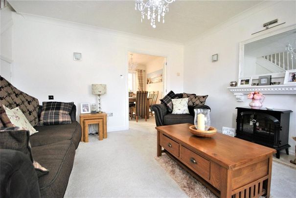3 bedroom detached house to rent - Photo 1