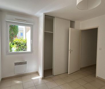 Location Appartement 2 pièces 48m² PONT ST ESPRIT 30130 - Photo 2