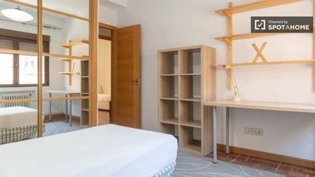 4 room luxury Apartment for rent in Madrid, Autonomous Region of Madrid - Photo 4