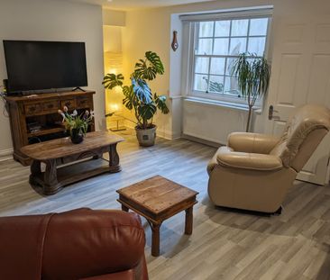 1 Bed Flat, St. Georges Place, BN1 - Photo 1