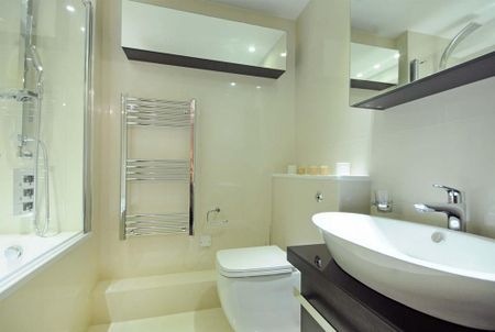 3 bedroom flat to rent - Photo 3