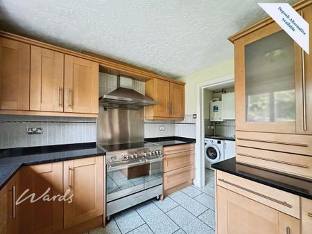 4 bedroom detached house to rent - Photo 4