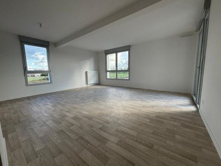 Location Appartement 4 pièces 81m² COLOMBELLES 14460 - Photo 2