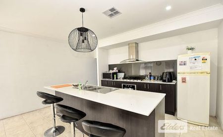 Spacious Family Home - Photo 4
