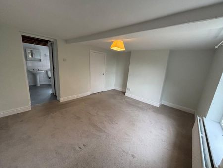 3 bedroom detached house to rent - Photo 4