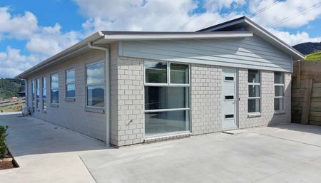5 bedrooms in Riverstone - Photo 3