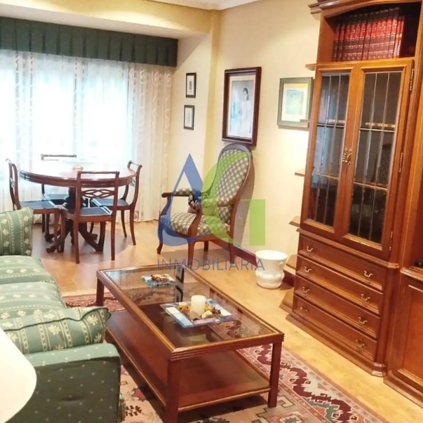 Piso de alquiler en Teniente Andres Gonzalez, San Claudio - La Chantría - Foto 1