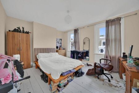 6 bedroom terraced house to rent - Photo 4
