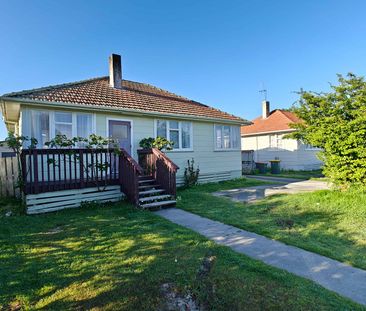 Fully Refurbished Home - Photo 3