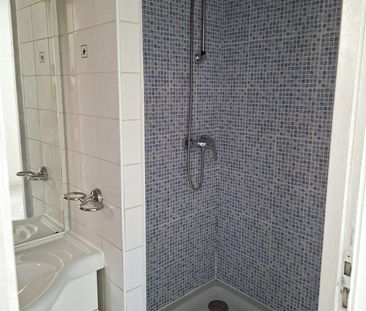 Location Appartement 3 pièces 43m² TOULON 83000 - Photo 4