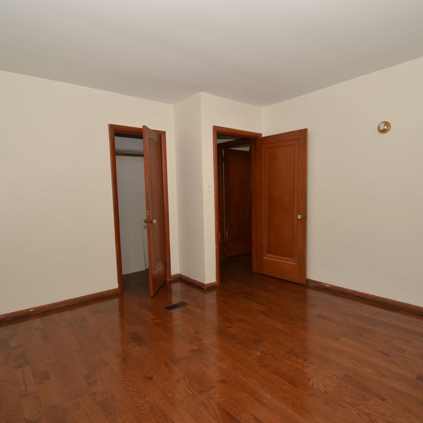 For Lease - 490 Springbrook Avenue, Hamilton, Ontario - Photo 1