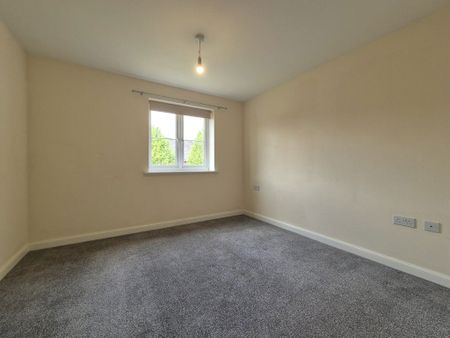 Golden Orchard, Halesowen, B62 - Photo 4