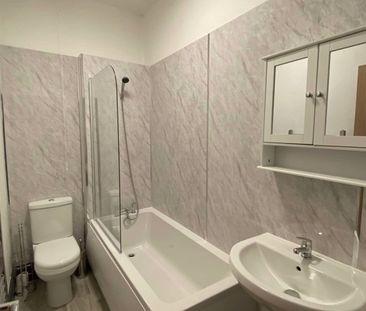 Large Rooms Newly Refurbished 10 Bed HMO St Johns Room 6 - Photo 6