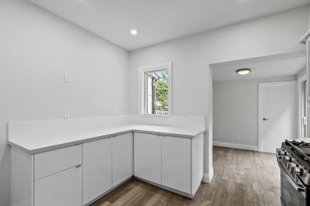 For Lease - 375 Westmoreland Avenue, Toronto, Ontario - Photo 4