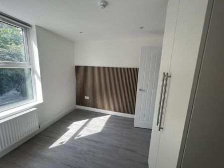 1 bedroom in a house share to rent - Photo 5