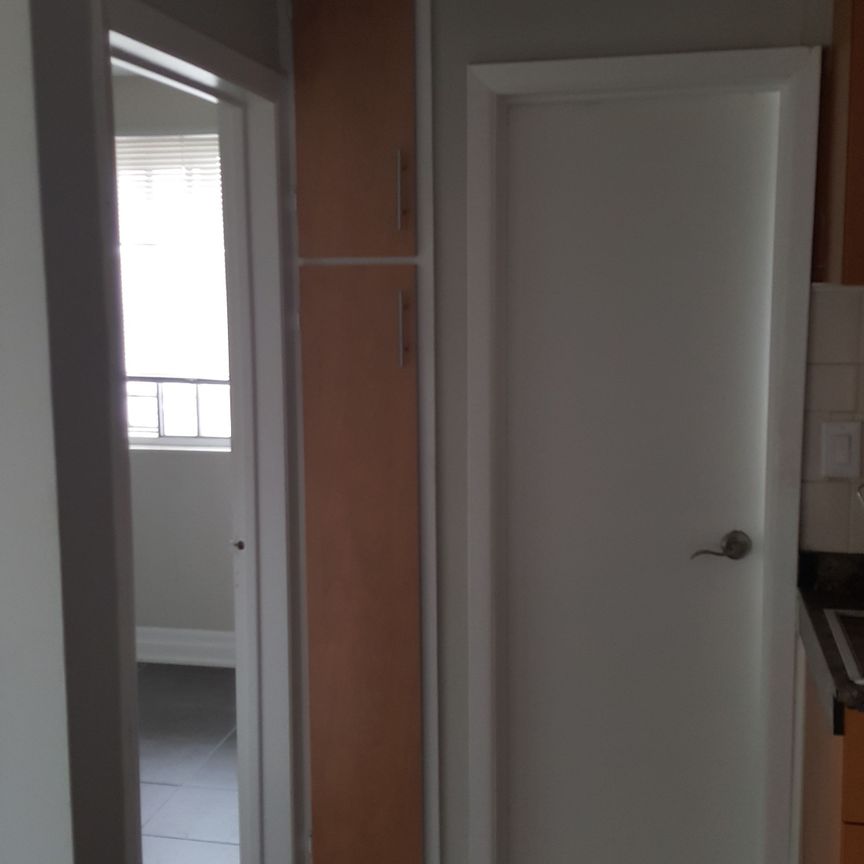 For Lease - 14 North Alarton Street Unit# 7, Mississauga, Ontario - Photo 1