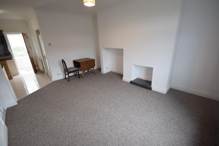 3 bedroom terraced house to rent - Photo 2