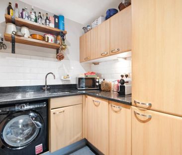 2 bedroom flat to rent - Photo 6