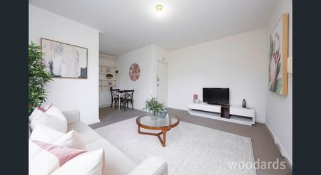 Bright, Spacious, and Beautiful - Photo 2