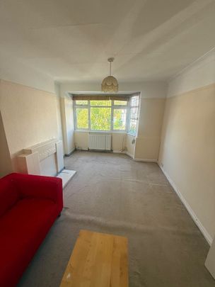 2 Bed Flat, Grosvenor Road, N3 - Photo 1