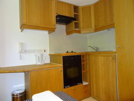 Flat 25 Cartwright Gardens, Bloomsbury WC1H 9EH - Photo 2