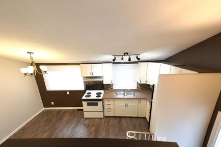 For Lease - 26 Melinda Crescent Unit# A, Barrie, Ontario - Photo 5