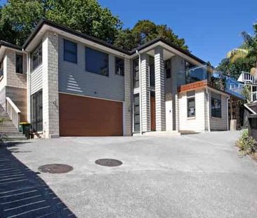 Spacious 6 Bedroom Home! - Photo 5