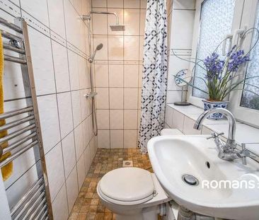 Christchurch Drive, Blackwater, Camberley, Hampshire, GU17 - Photo 6