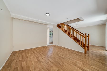 16/5 Rowe Close, Wishart QLD 4122 - Townhouse For Rent | Domain - Photo 3