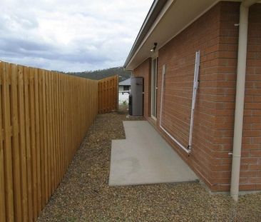 For Lease: Spacious & Contemporary Family Home in Tranquil Bahrs Sc... - Photo 6