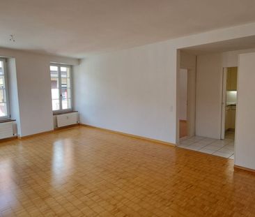 Bienne, 3-room apartment in the heart of the old town - Photo 2