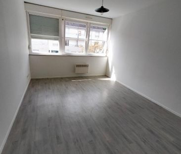 A LOUER A BRUZ: SITE DE KER LANN-APPARTEMENT STUDIO D'ENVIRON 21 m²... - Photo 3