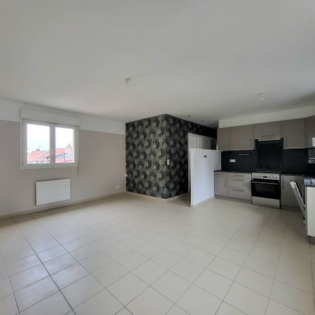 Location Appartement 3 pièces 61m² - Photo 3