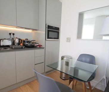 Awesome room in Balham London, SW12 9SU - Photo 3