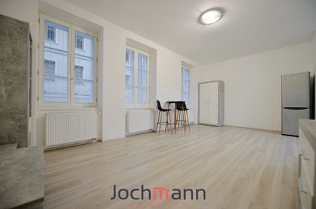 Pronájem bytu 1+kk a garsoniéry 35 m², J. Š. Baara 1779, České Budějovice - Fotografie 2