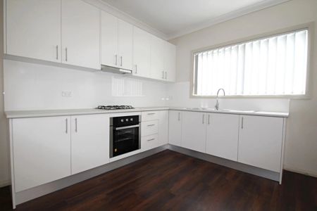 Bright And Comfortable Two Bedroom Home - Photo 5