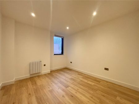 Farnborough Road, Farnborough, Surrey, GU14 - Photo 3