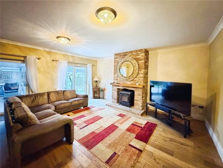 4 bedroom detached house to rent - Photo 4