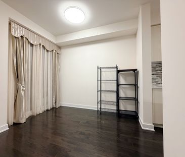 For Lease - 8 Anchusa Drive, Richmond Hill, Ontario - Photo 2