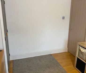 2 Bed Terraced House, Soundwell Road, BS16 - Photo 4