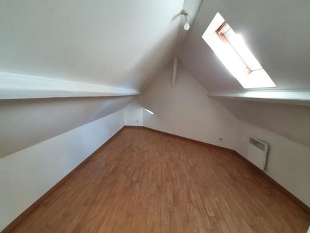 Location Appartement 4 pièces 43m² - Photo 3