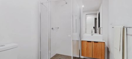 Superior Single Studio (Balcony) - Photo 4