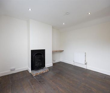 1 bedroom semi-detached house to rent - Photo 5